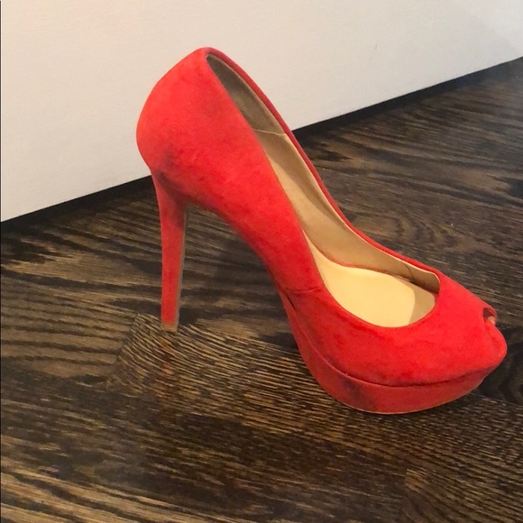 Suede red stiletto shoes - Picture 3 of 3